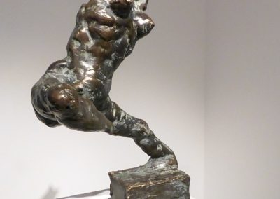 "Apsara - Tänzerin des Lichts", Alu oder Bronze patiniert, H/B/T, ca. 38/9/36, 2014