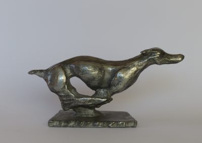 "laufender Hund" Aluminium pat., H/B/T ca. 16/34/11 cm